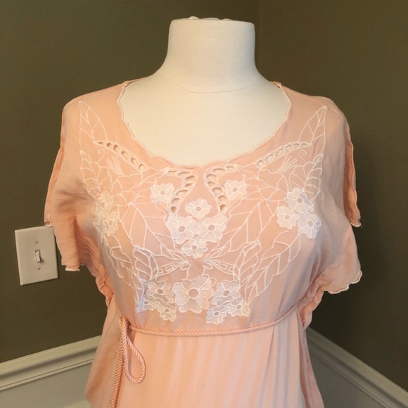 Motherhood Maternity Top - Cut Out Detail - Picture 2 of 3